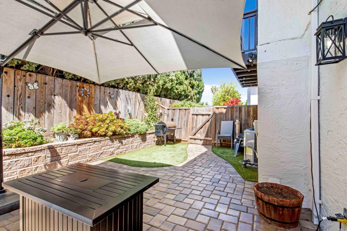 7077 Mount Vernon WAY