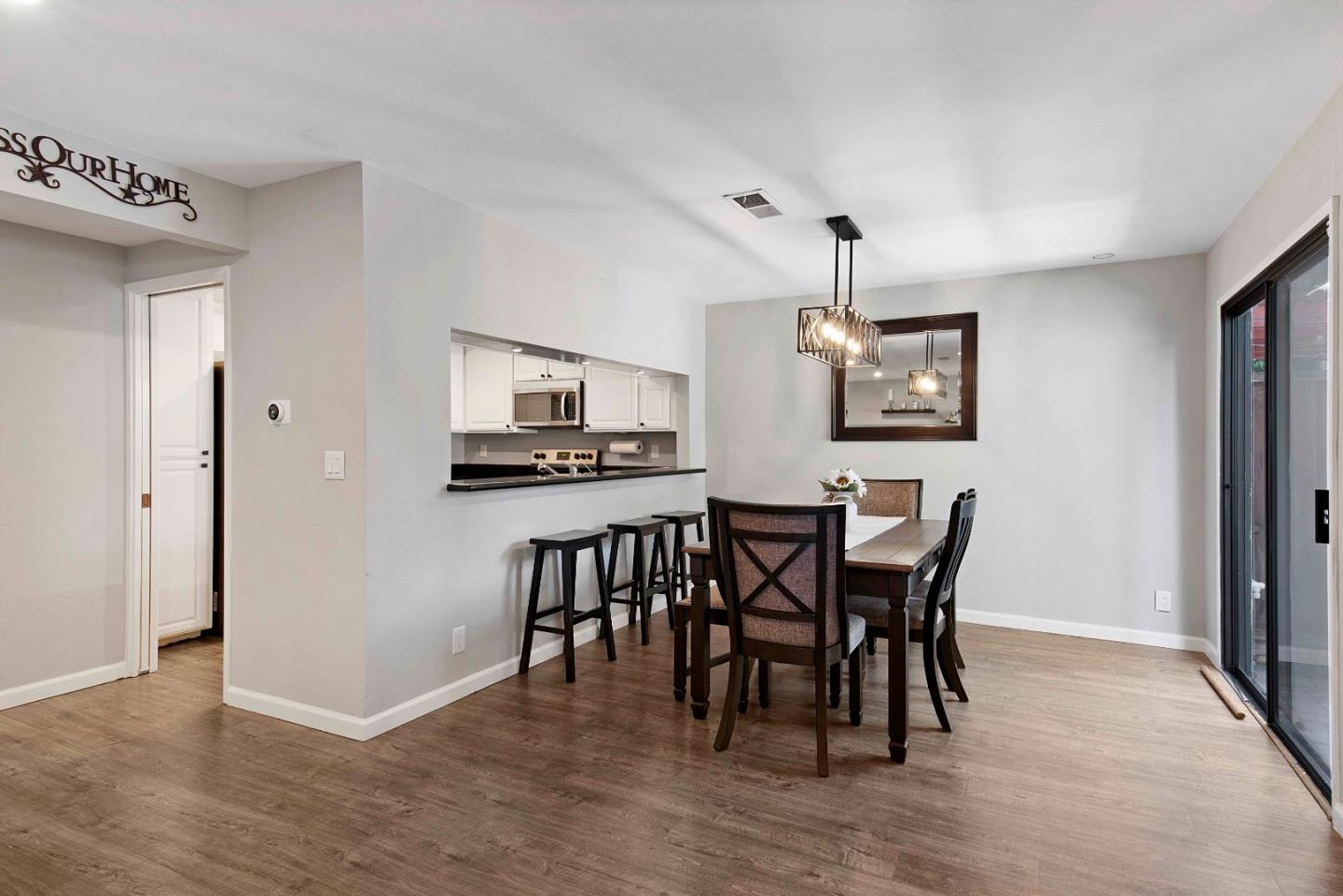 7077 Mount Vernon WAY