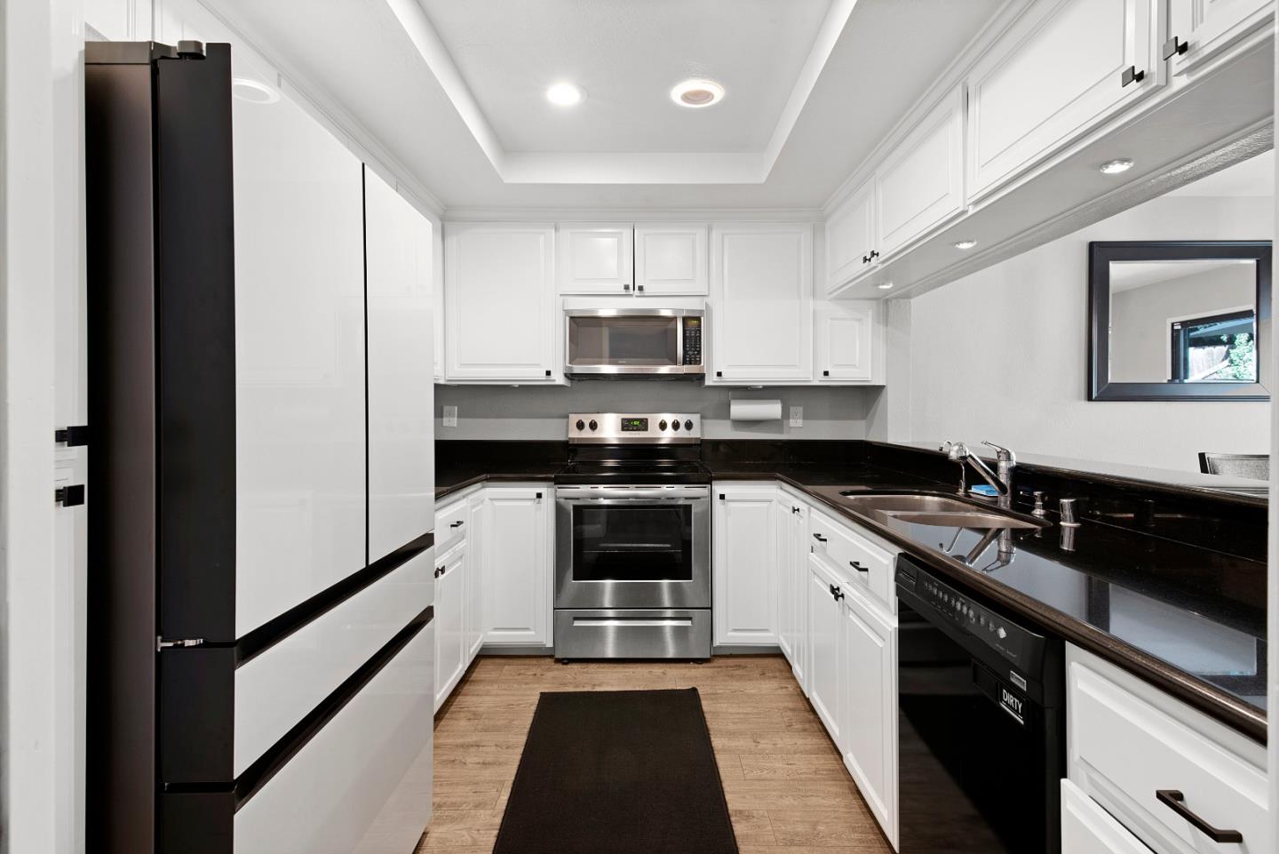 7077 Mount Vernon WAY