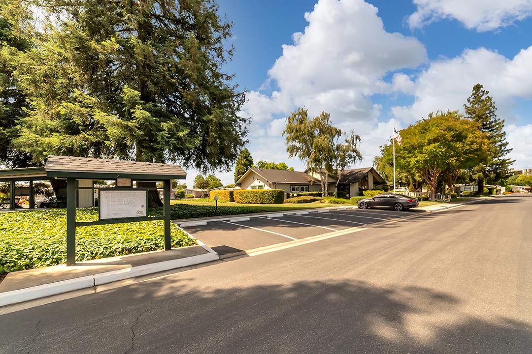 63 Quail Hollow DR 63