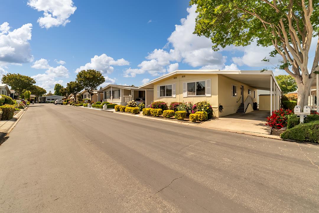 63 Quail Hollow DR 63