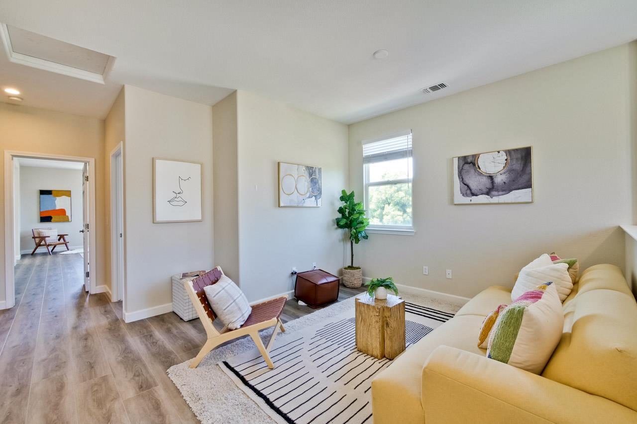 205 Rayos Del Sol DR