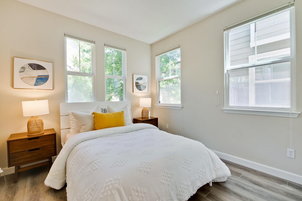 205 Rayos Del Sol DR