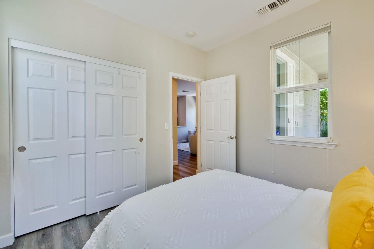 205 Rayos Del Sol DR