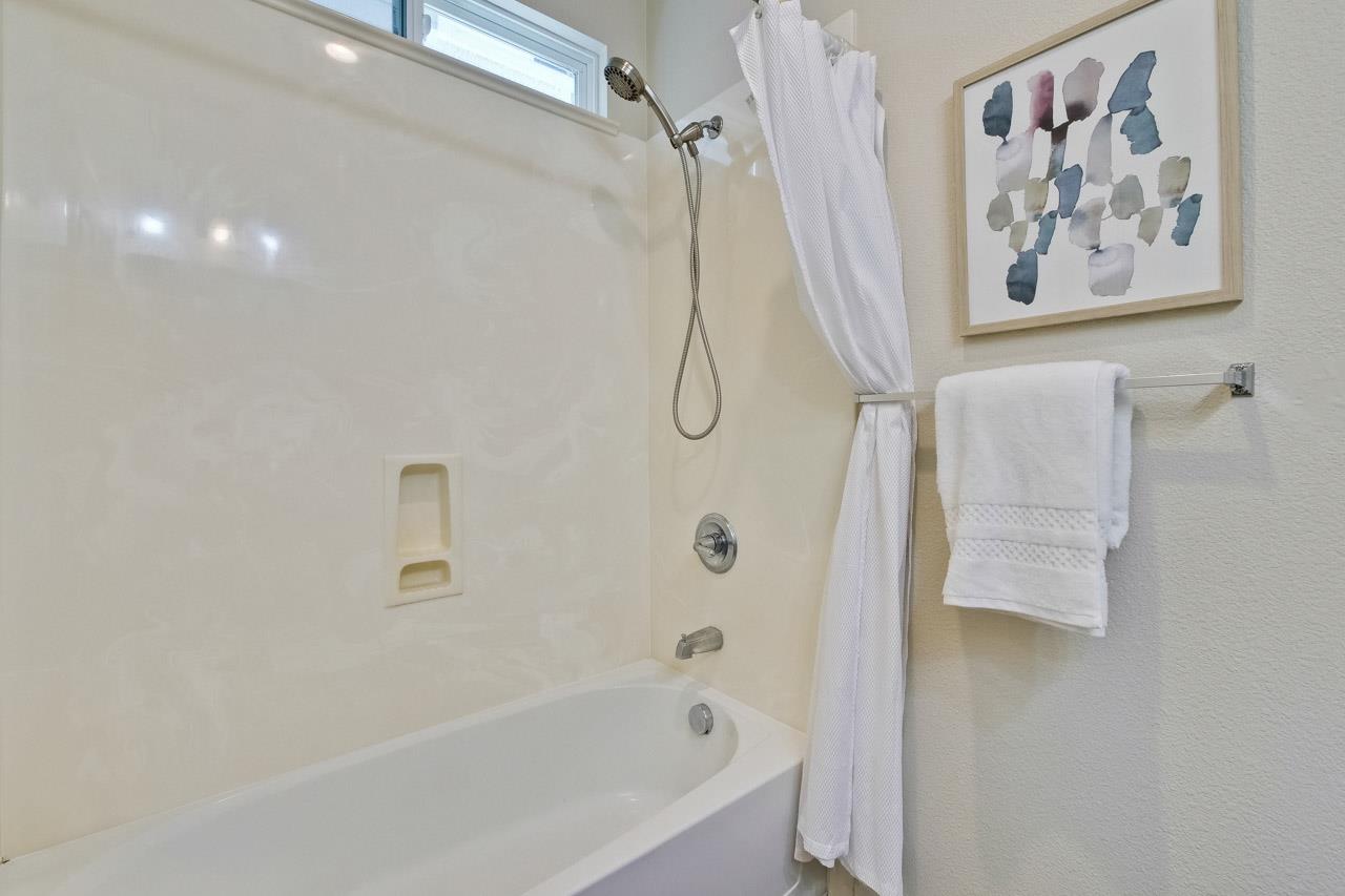 205 Rayos Del Sol DR