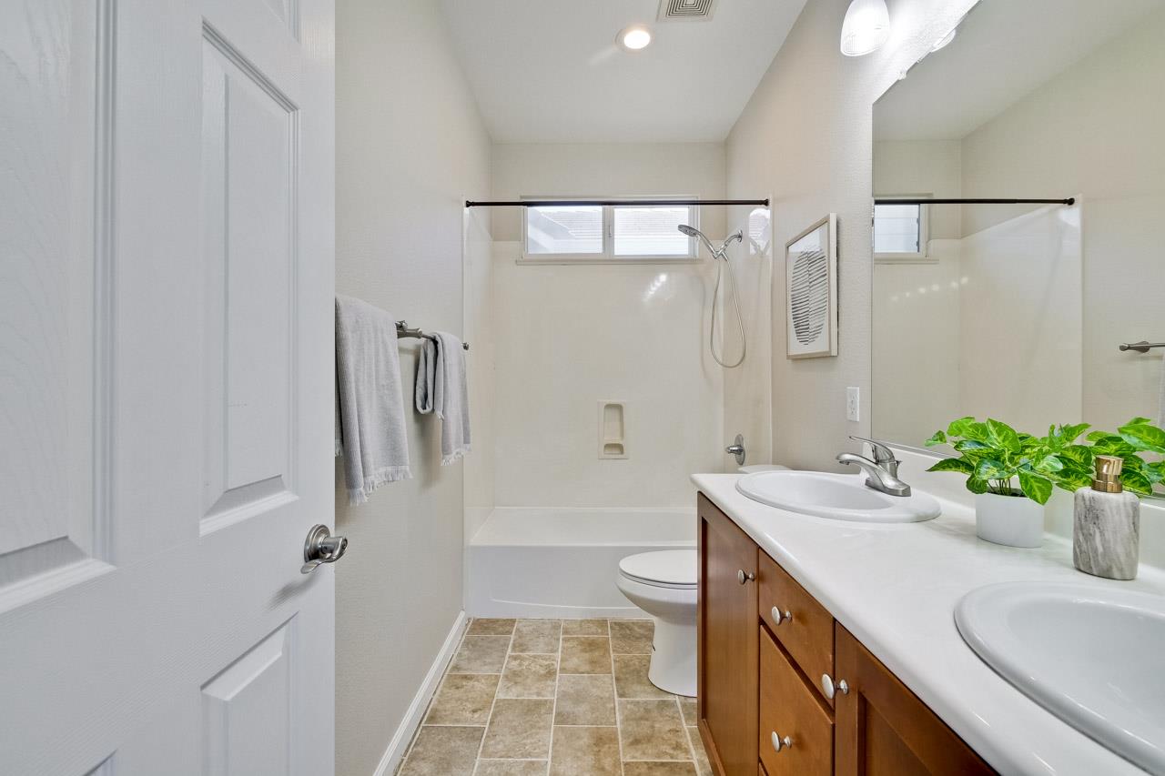 205 Rayos Del Sol DR