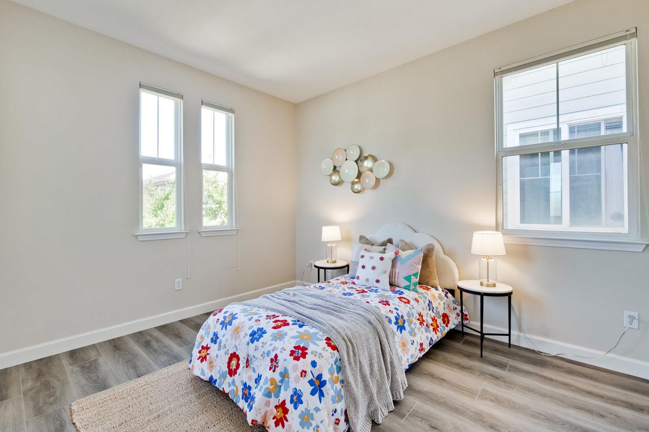 205 Rayos Del Sol DR