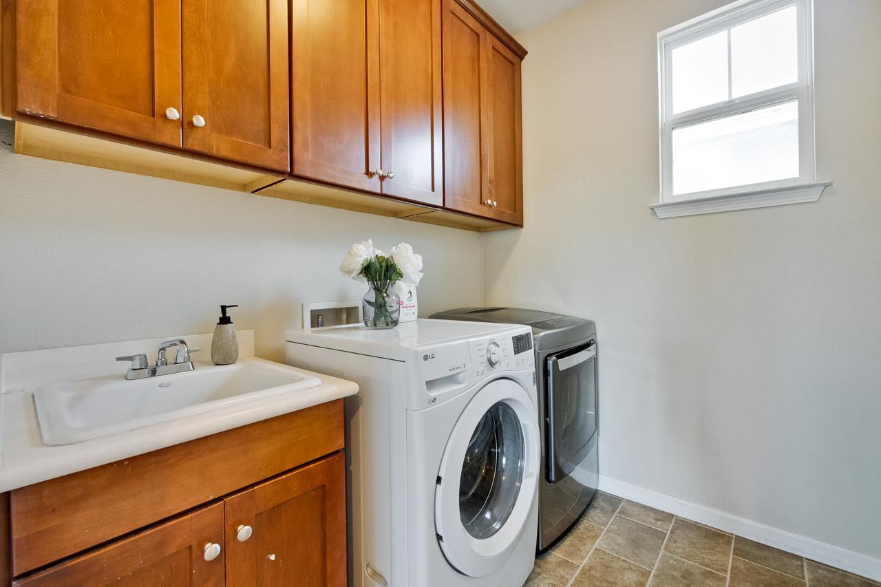 205 Rayos Del Sol DR