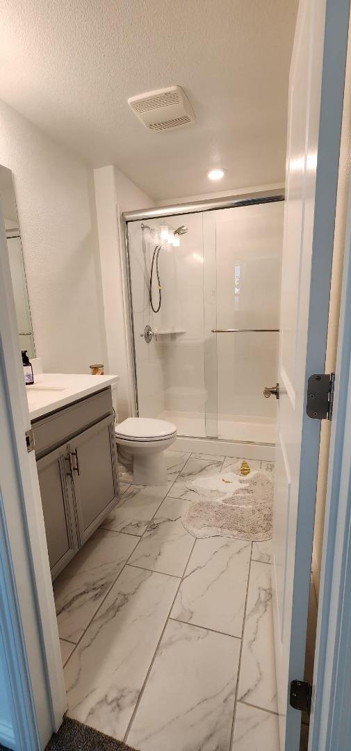 6822 Shutter CT