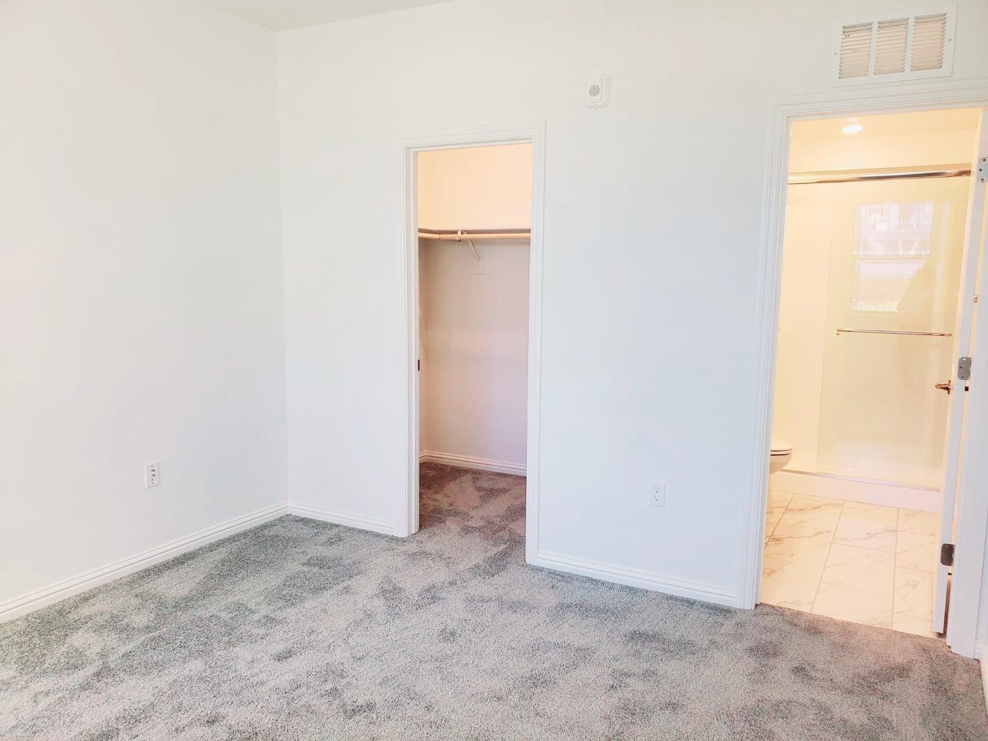 6822 Shutter CT