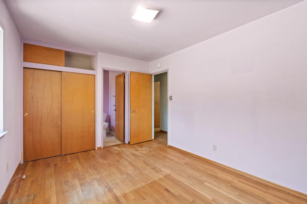 220 Highland Oaks DR