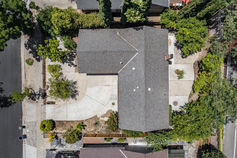 220 Highland Oaks DR