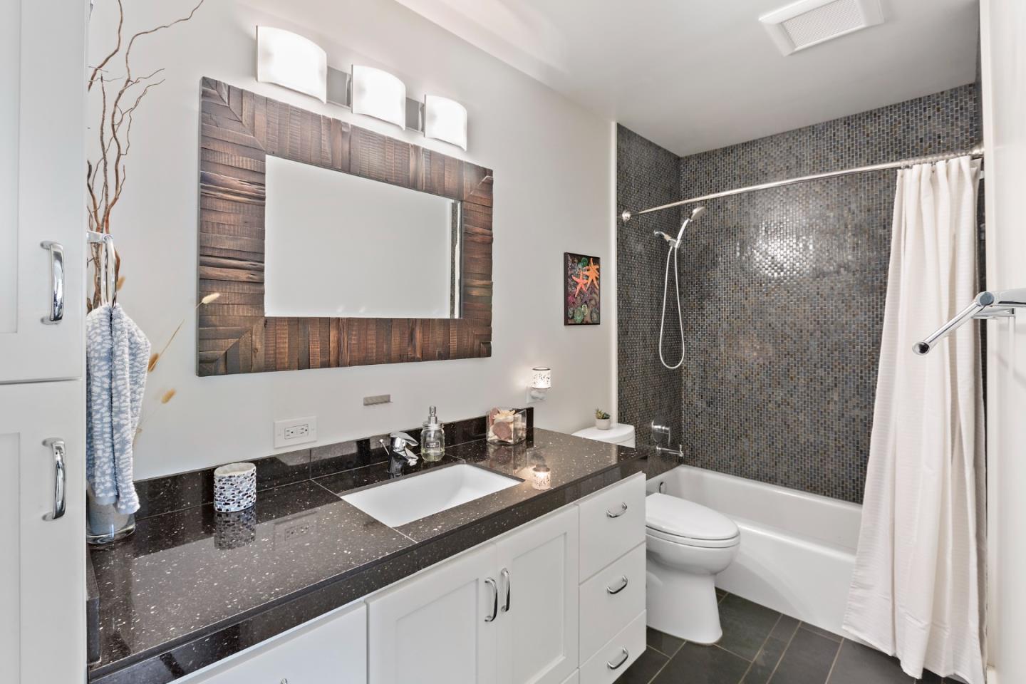 5017 Palmetto AVE 65