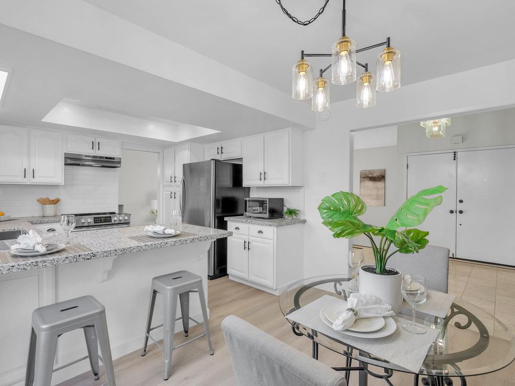 6250 Via De Adrianna