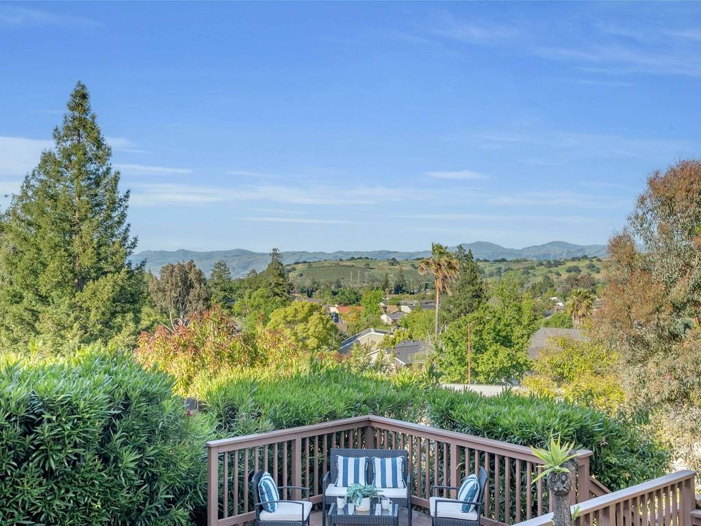 6250 Via De Adrianna