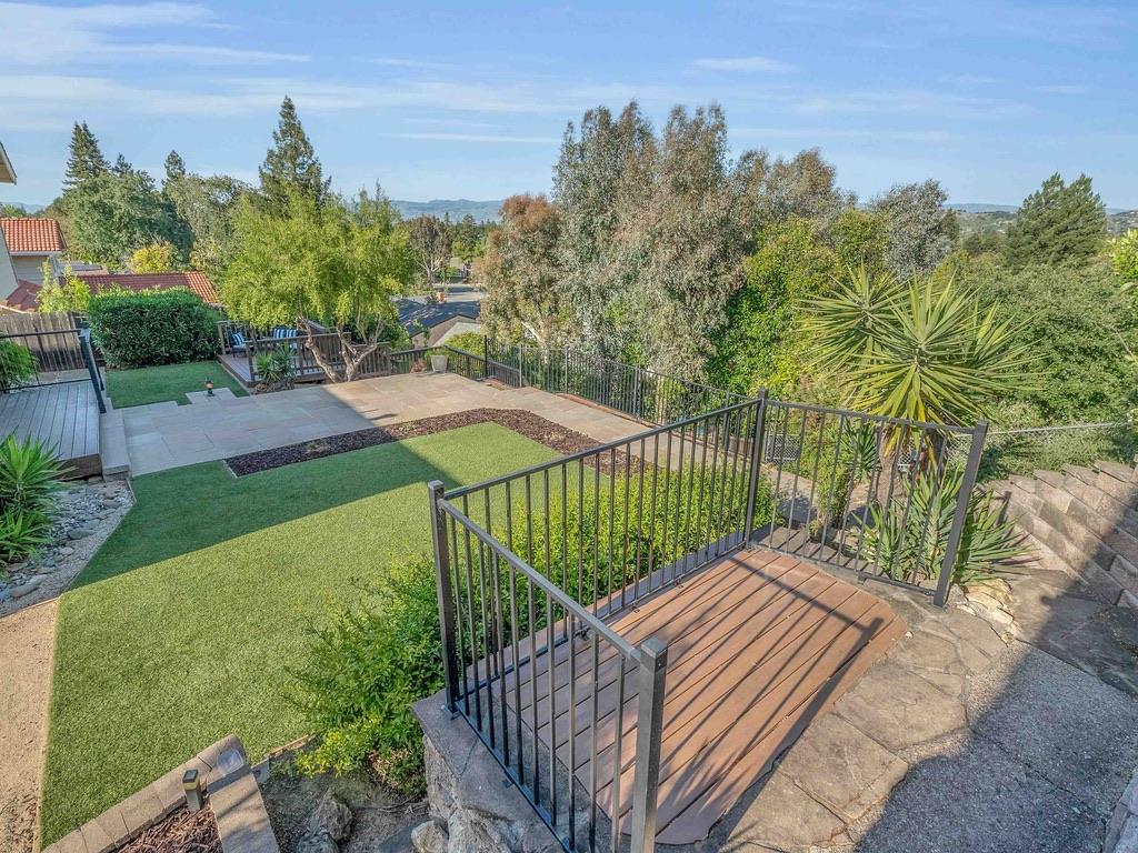 6250 Via De Adrianna