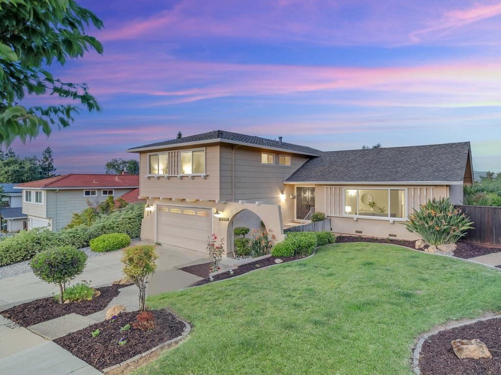 6250 Via De Adrianna