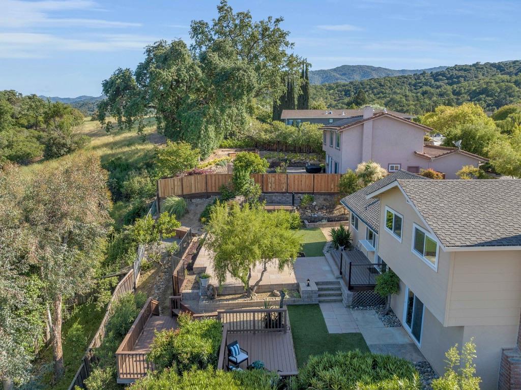 6250 Via De Adrianna