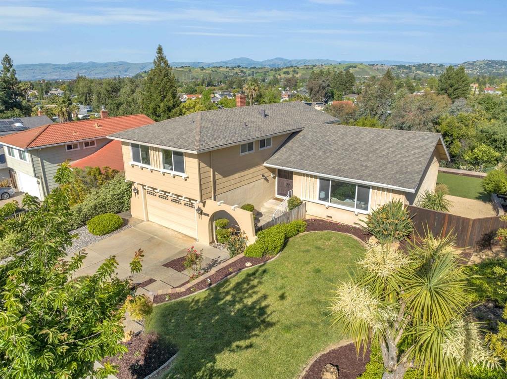 6250 Via De Adrianna