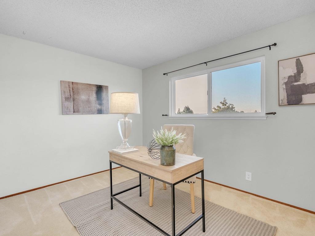 6250 Via De Adrianna