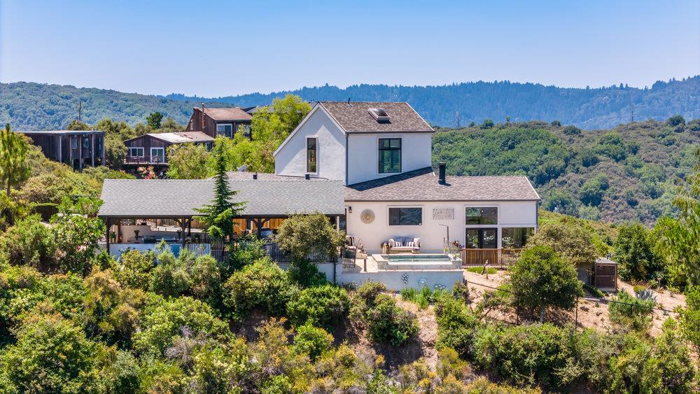 15355 Blackberry Hill RD