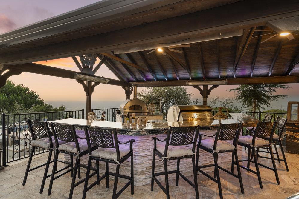 15355 Blackberry Hill RD