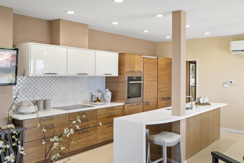 15355 Blackberry Hill RD