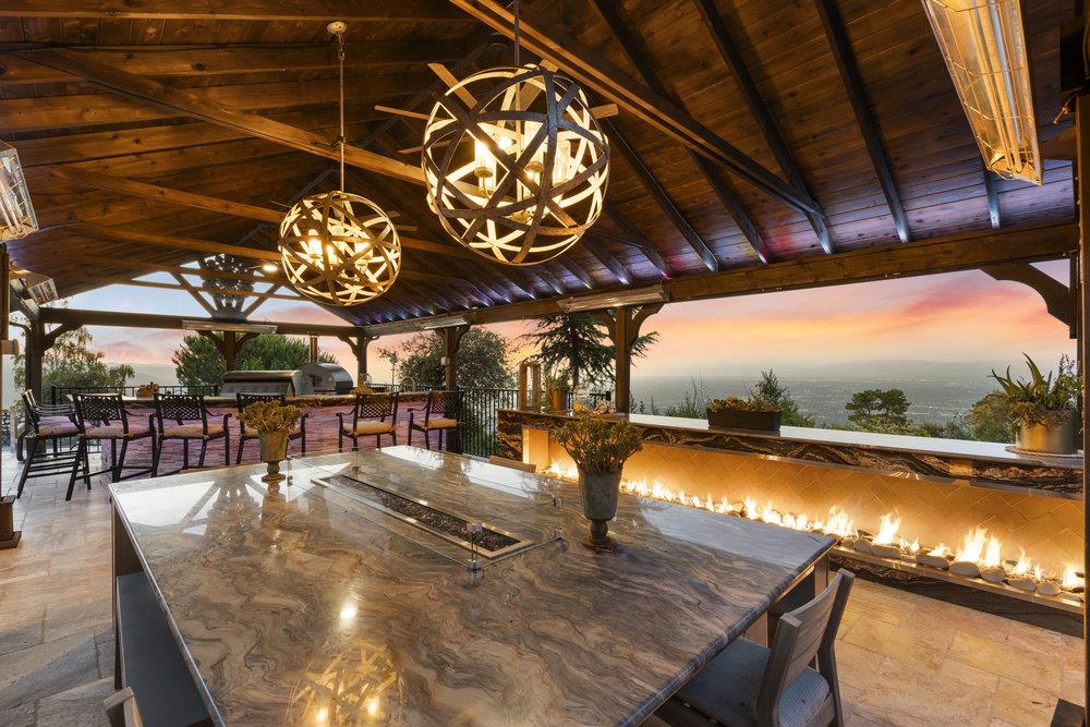 15355 Blackberry Hill RD