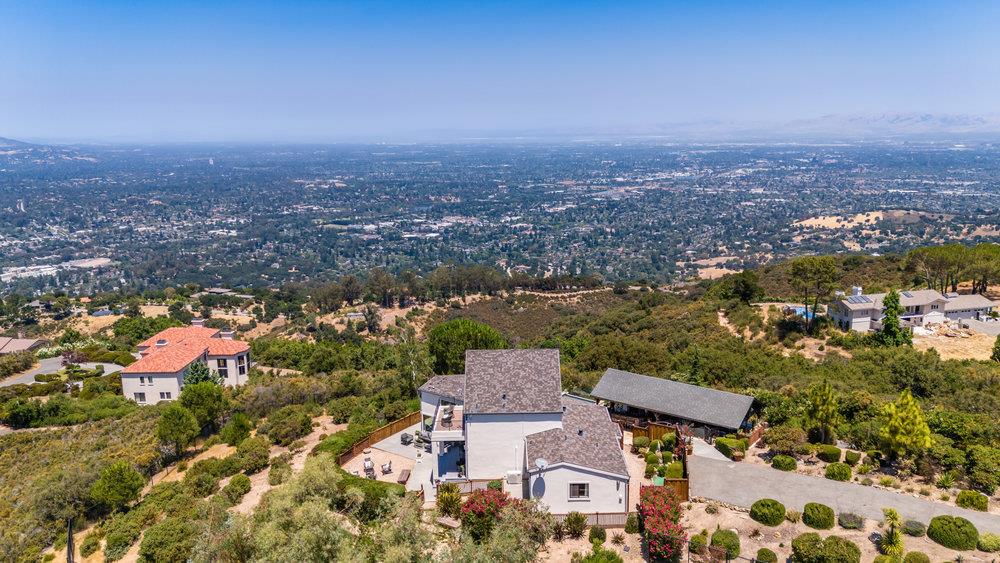 15355 Blackberry Hill RD