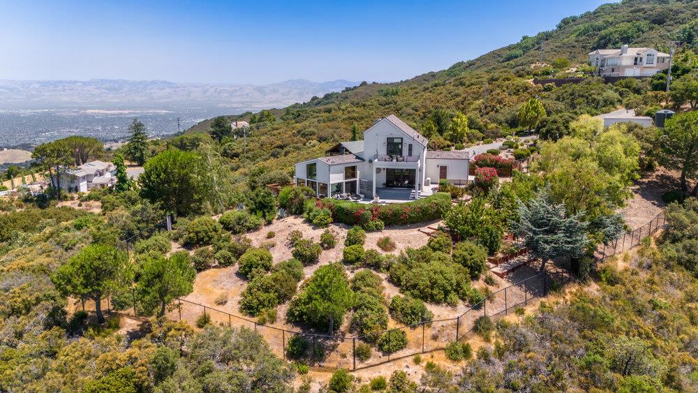 15355 Blackberry Hill RD