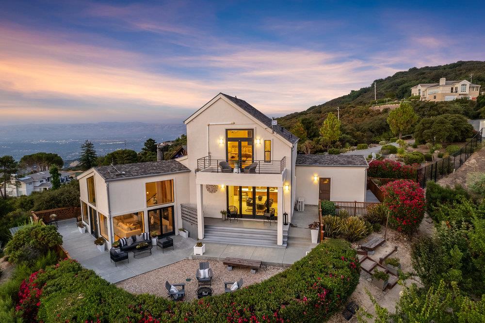 15355 Blackberry Hill RD