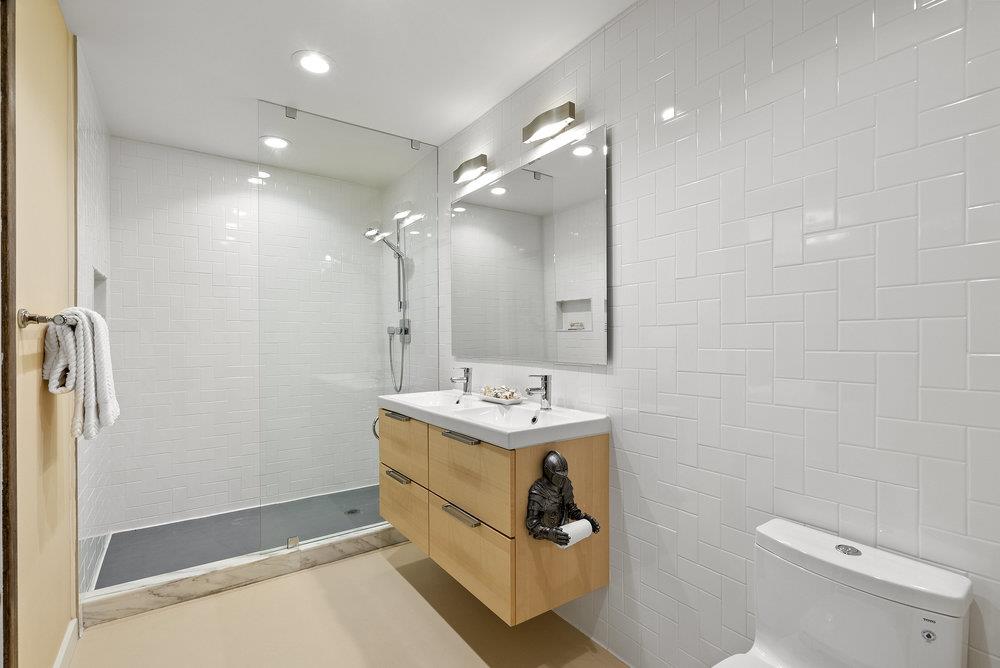 15355 Blackberry Hill RD