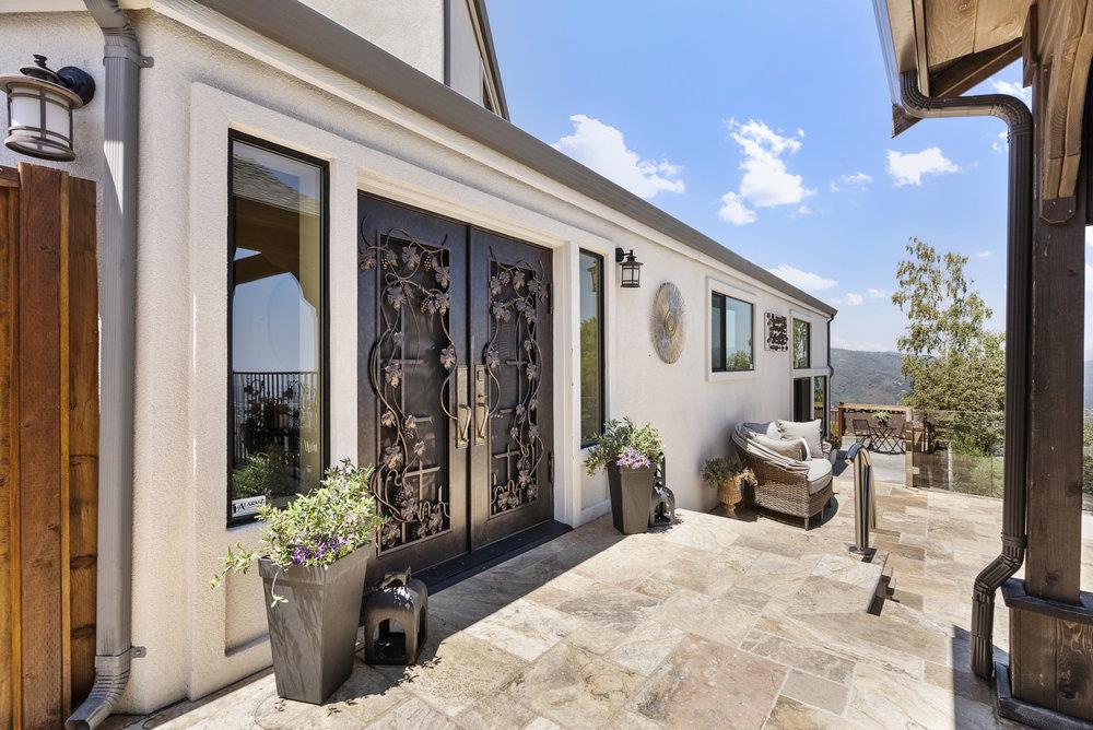 15355 Blackberry Hill RD