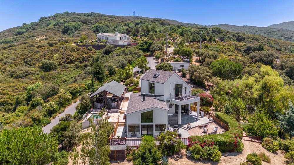 15355 Blackberry Hill RD