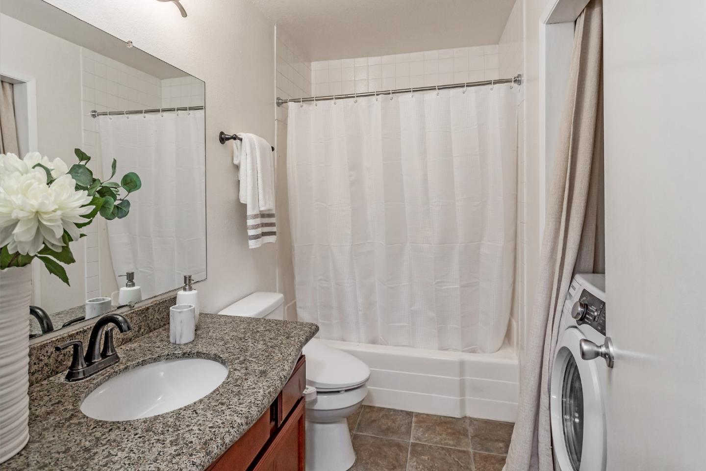 507 & 509 W Rincon AVE