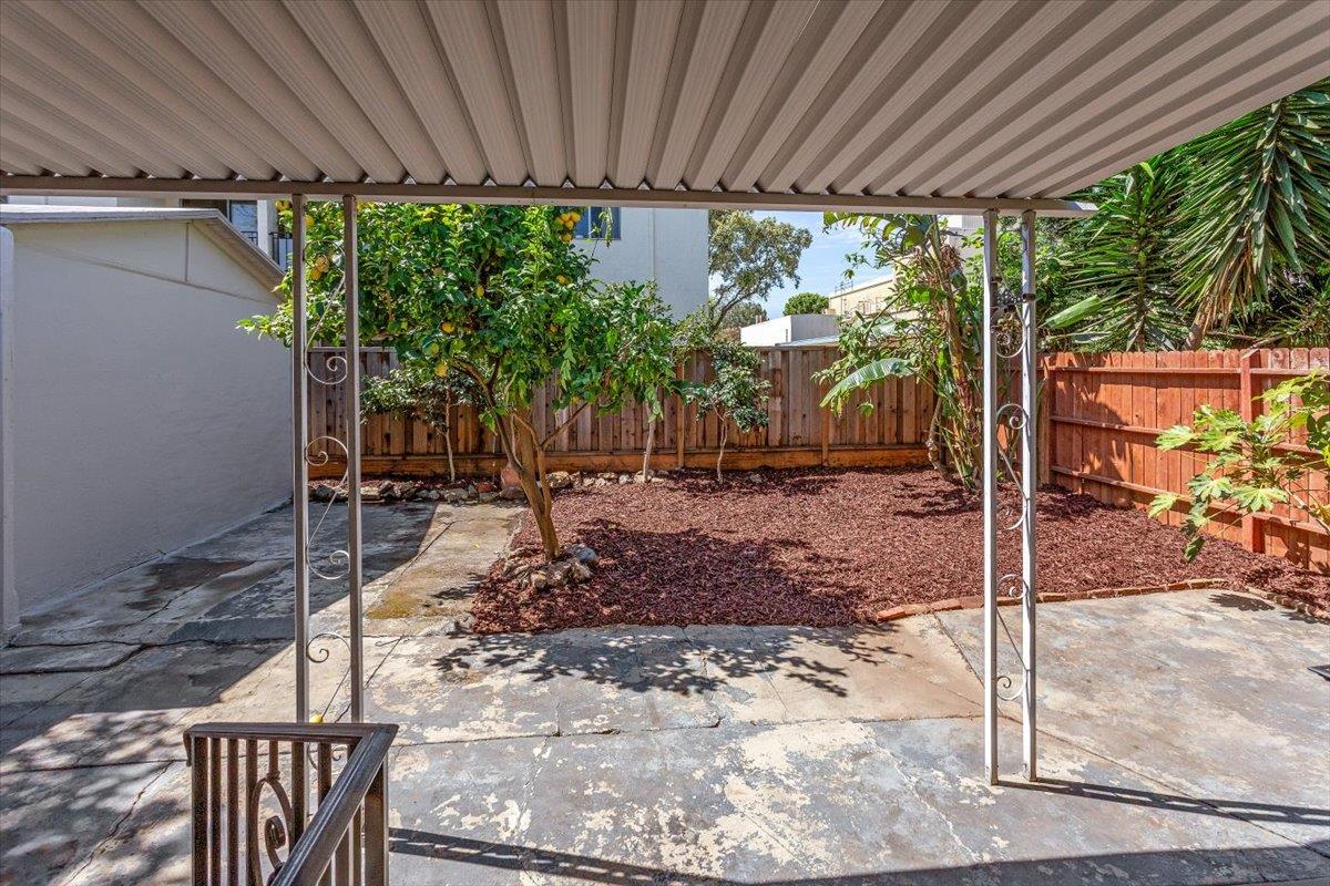 384 E Washington AVE