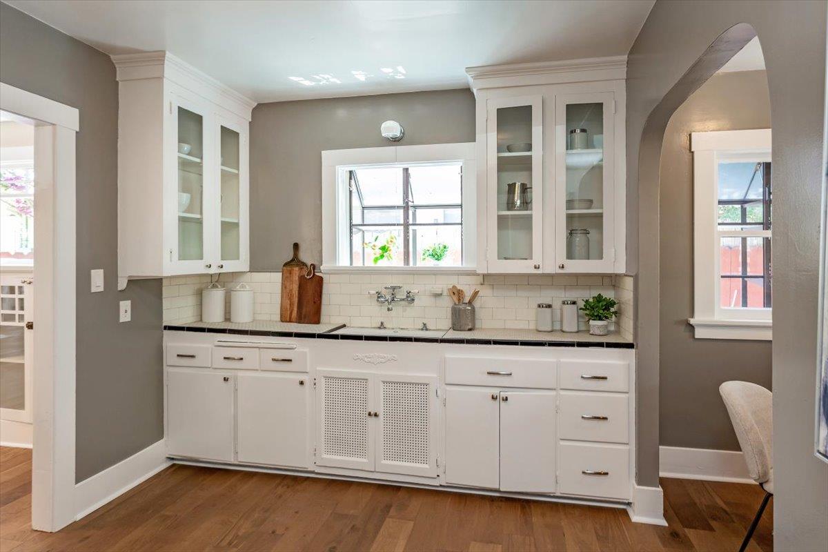 384 E Washington AVE