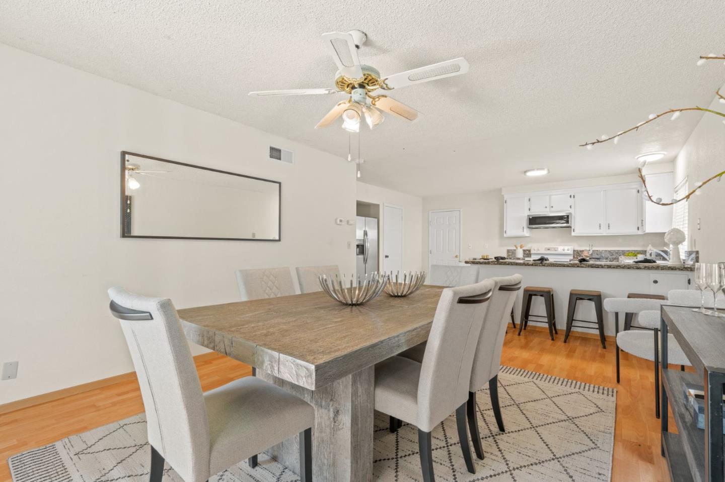 5694 Orchard Park DR