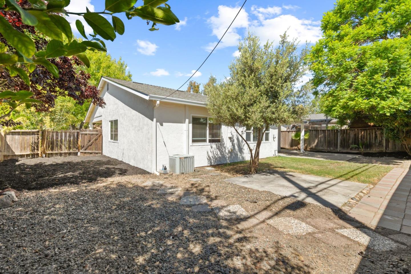 5694 Orchard Park DR