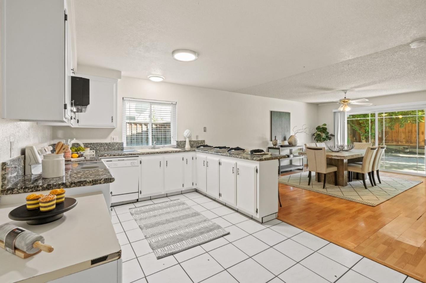 5694 Orchard Park DR