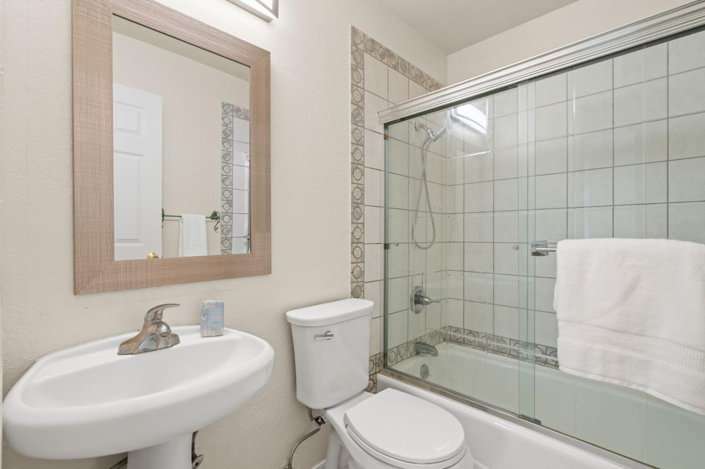 5694 Orchard Park DR