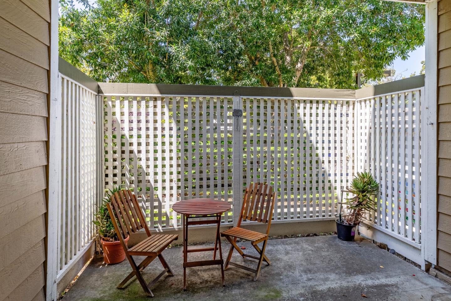 5958 Bridgeport Lake WAY