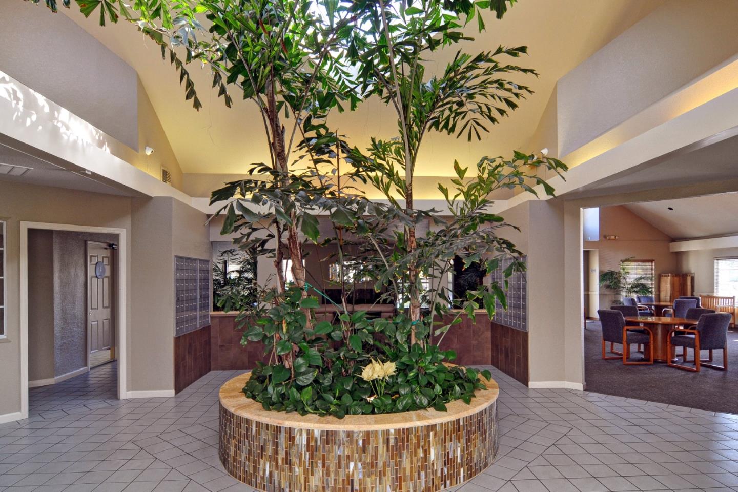 5958 Bridgeport Lake WAY