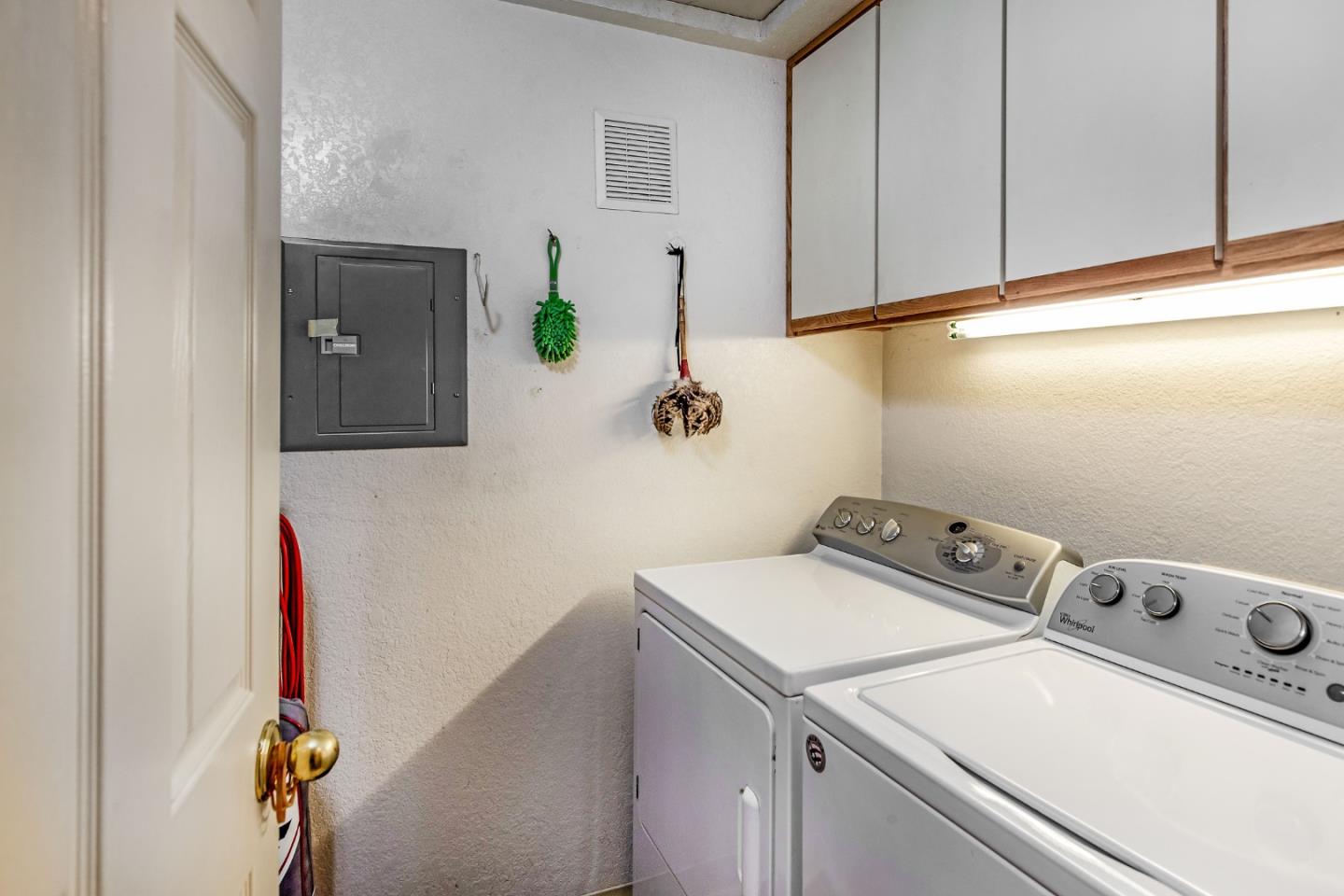 5958 Bridgeport Lake WAY