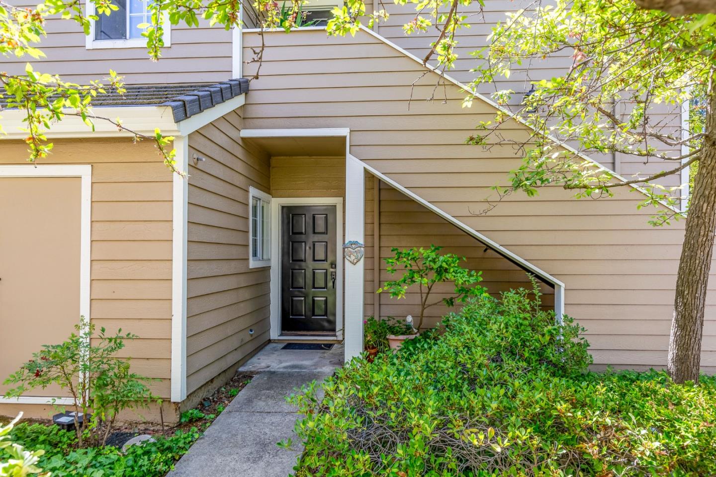 5958 Bridgeport Lake WAY