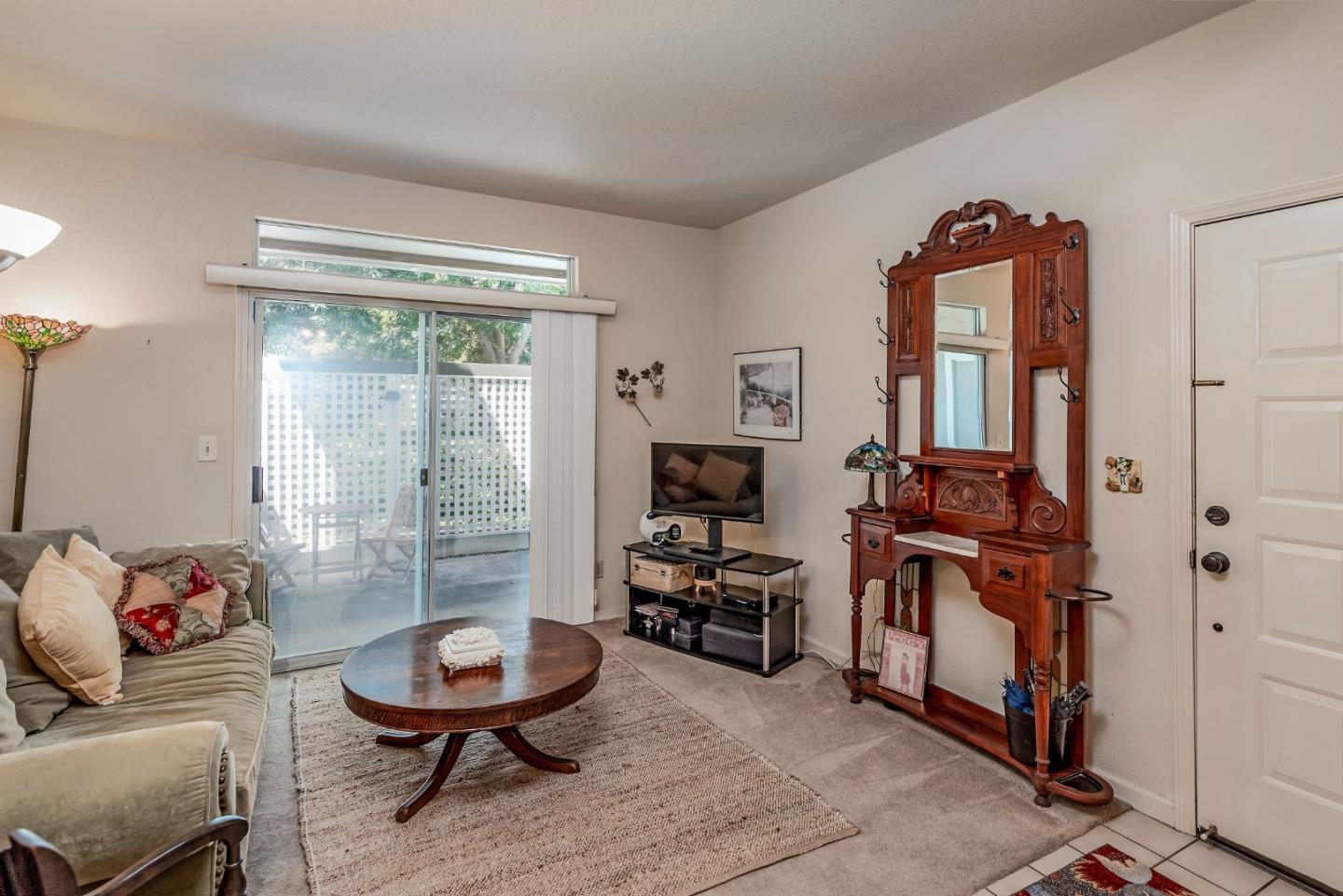 5958 Bridgeport Lake WAY