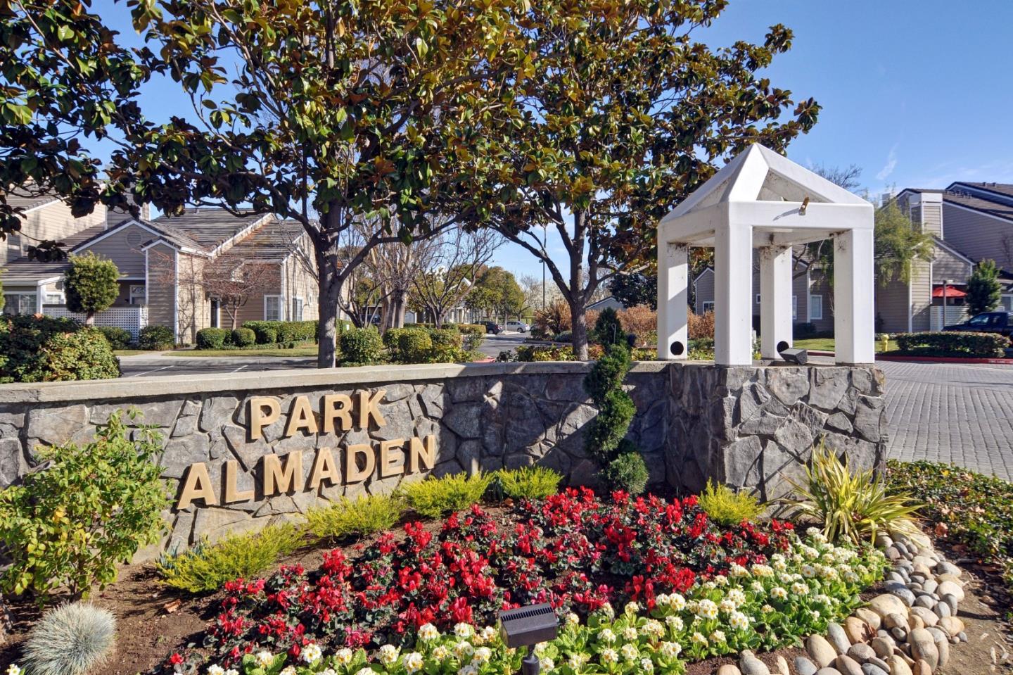 5958 Bridgeport Lake WAY