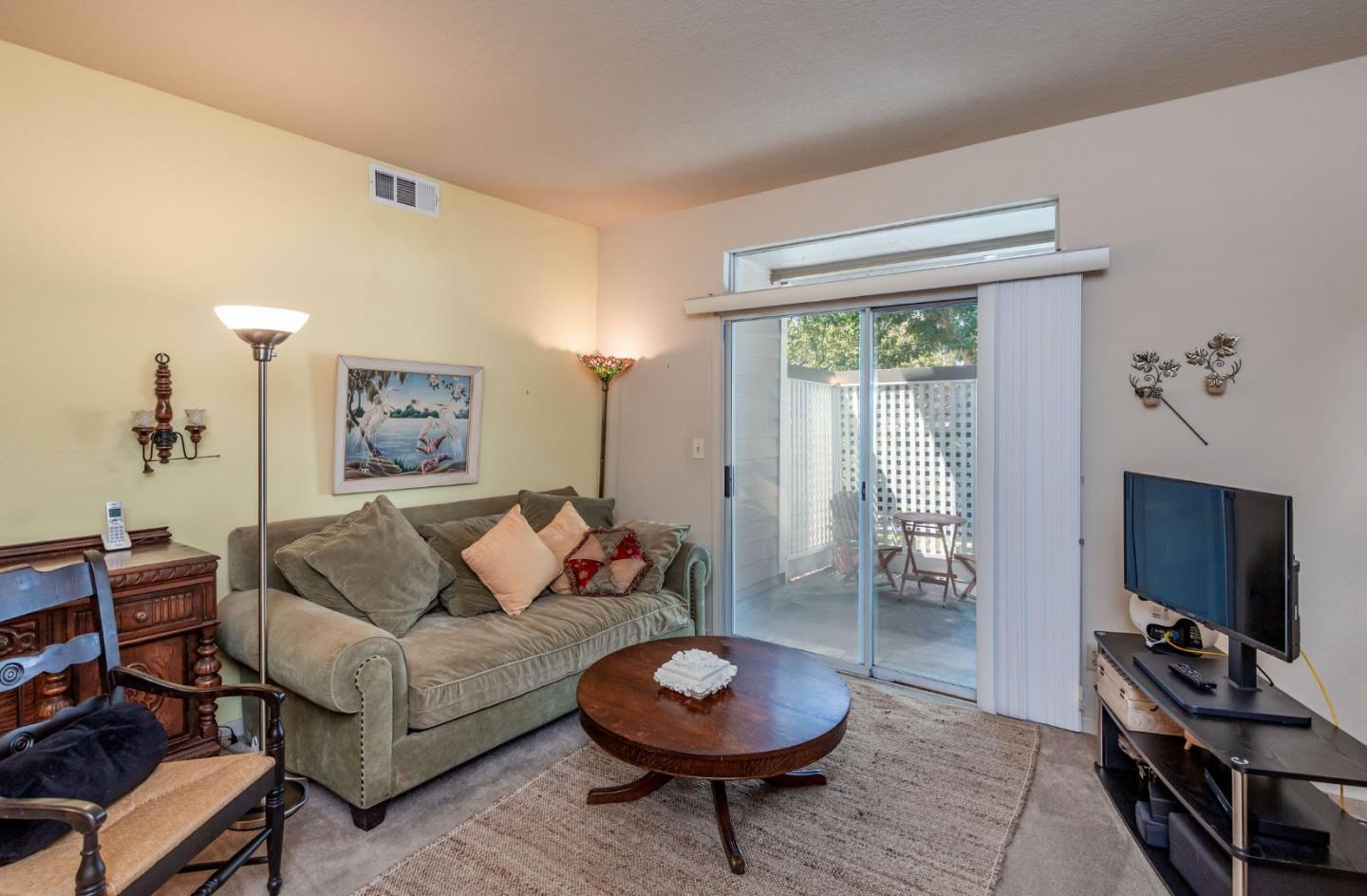 5958 Bridgeport Lake WAY