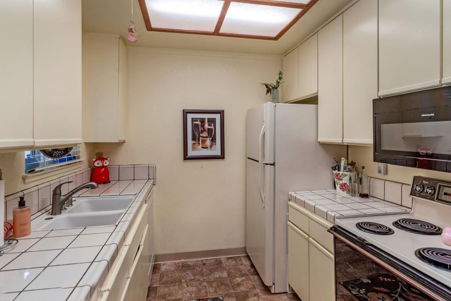 5958 Bridgeport Lake WAY