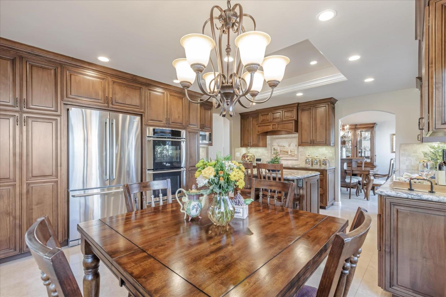 1084 Queensbridge CT